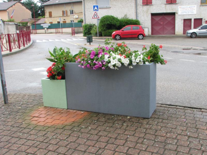 Jardinières béton peint L. 47 et 133cm sans pieds